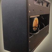 Load image into Gallery viewer, Fender Deluxe Reverb reissue Guitar Amplifier