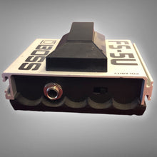 Load image into Gallery viewer, Boss FS‑5U Momentary Footswitch —with polarity switch
