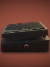 Load image into Gallery viewer, Dunlop GCBM95 Mini CryBaby Wah – Good Condition, Classic Wah Tone with a small footprint