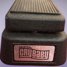 Load image into Gallery viewer, Dunlop GCB‑95 CryBaby Wah – Good Condition, Classic Wah Tone