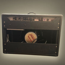Load image into Gallery viewer, Fender Deluxe Reverb reissue Guitar Amplifier