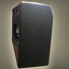 Load image into Gallery viewer, Fender Deluxe Reverb reissue Guitar Amplifier