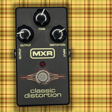 Load image into Gallery viewer, MXR Classic Distortion
