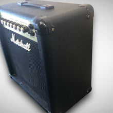 Load image into Gallery viewer, Marshall MG15DFX 15W Guitar Combo Amplifier w/ Digital FX
