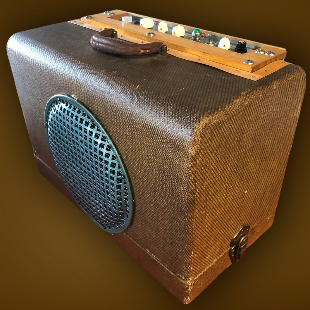 Custom Handwired Tube Amp by Rick Crownover – Pro Modified Champ Circuit in Vintage Projector Case