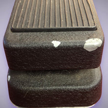Load image into Gallery viewer, Dunlop GCB‑95 Cry Baby Wah – Good Condition, Classic Wah Tone

