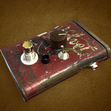 Load image into Gallery viewer, Player&#39;s Gear Custom Fuzz--One-of-a-kind tone monster, built in Indiana
