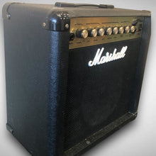Load image into Gallery viewer, Marshall MG15DFX 15W Guitar Combo Amplifier w/ Digital FX
