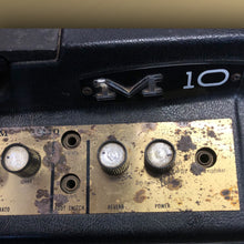 Load image into Gallery viewer, Vintage Magnatone M10 (1962–63) – Serviced &amp; Singing
