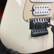 Load image into Gallery viewer, Squier Stagemaster Stratocaster Standard
