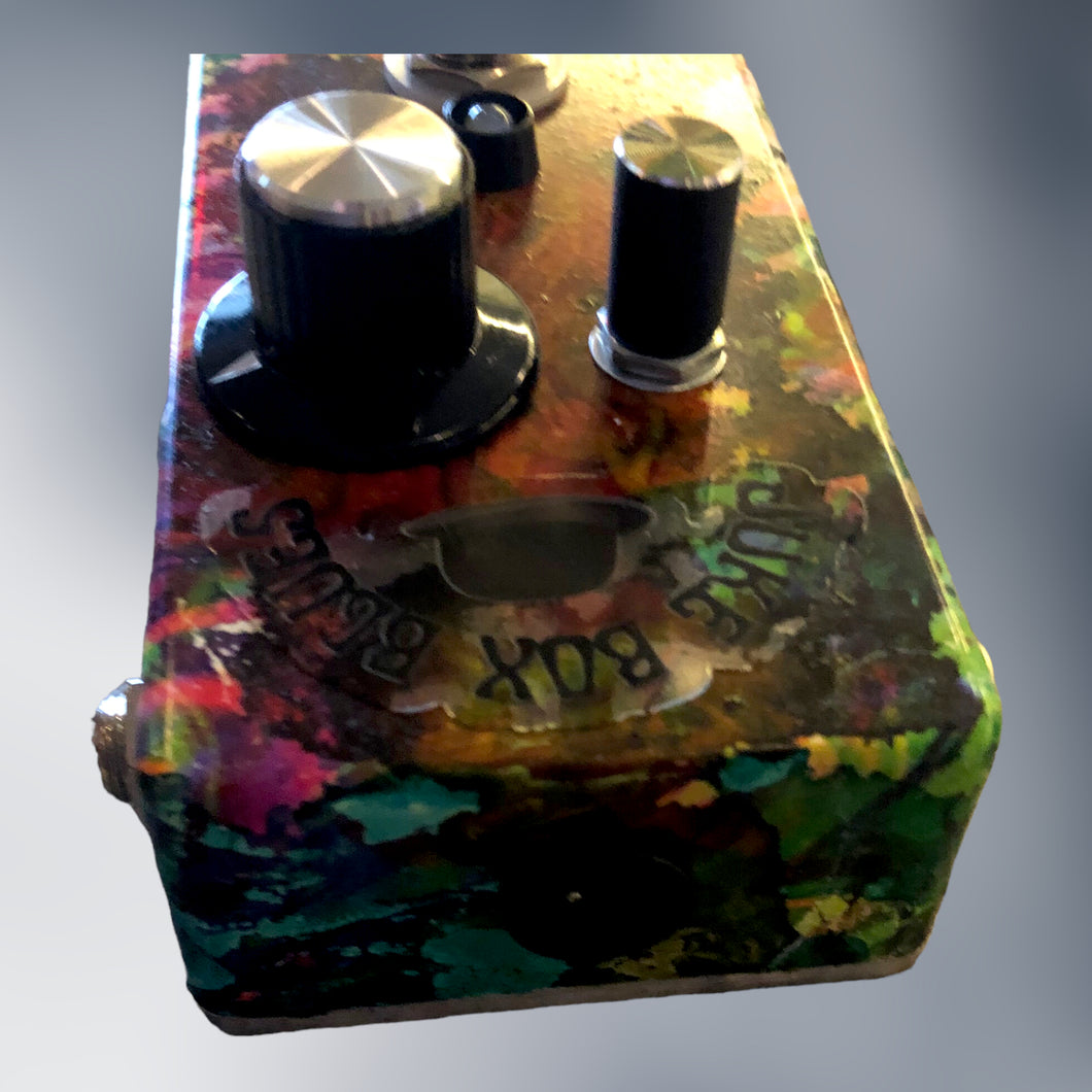 Juke Box Blues Pedal--sounds like old tubes and a broken in speaker
